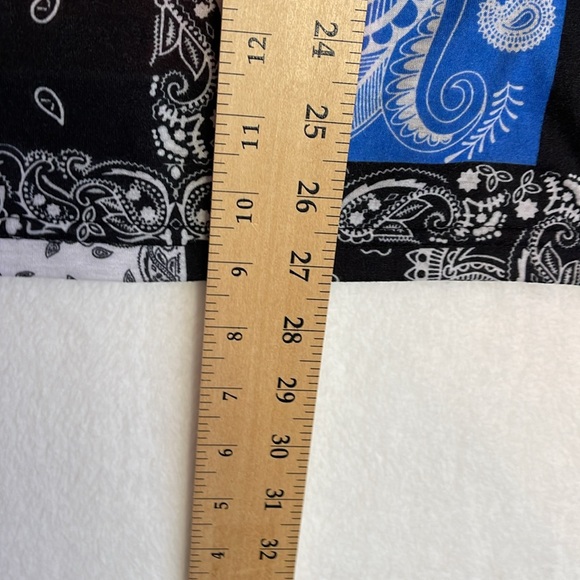 Fresh Prints of BelAir Bandana Print T-Shirt SIZE LARGE - Picture 5 of 9